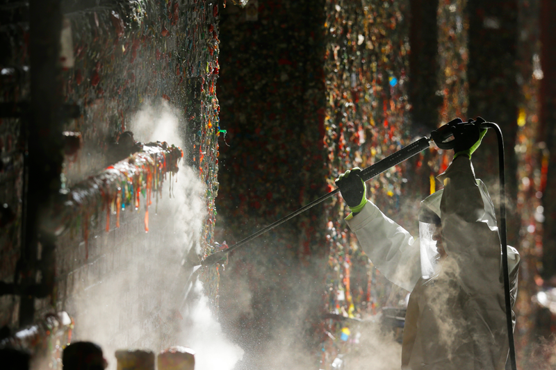 Illustration for article titled Seattle's Famous Gum Wall Is Being Scrubbed Away to Bare Brick